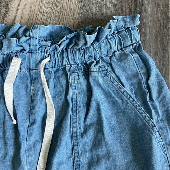 Gentle Fawn Women’s High Rise Elastic Waist Chambray Shorts, size medium - Picture 6 of 8